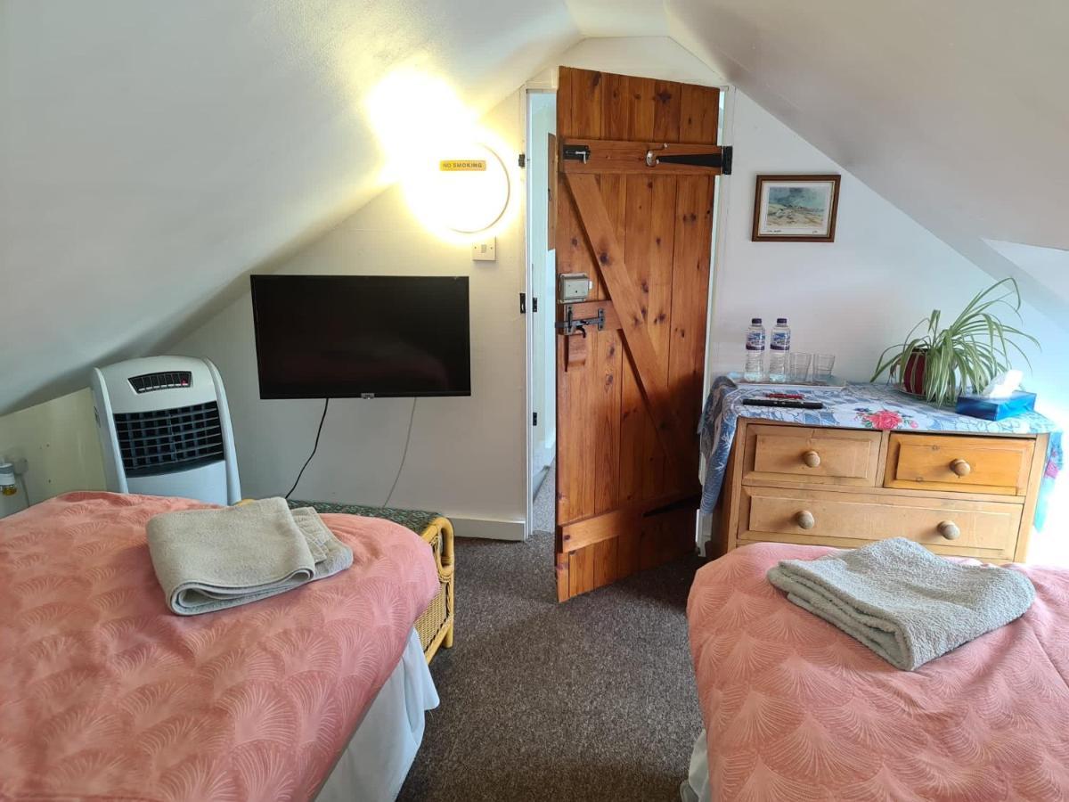 East Of Ipswich Bed & Breakfast Esterno foto